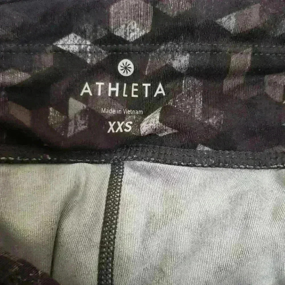 Athleta Geometric pattern Leggins - Picture 6 of 6